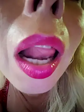 SelinaLovqx webcam
