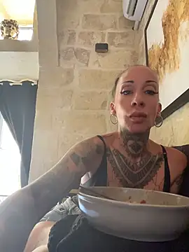 inked_up_jade webcam