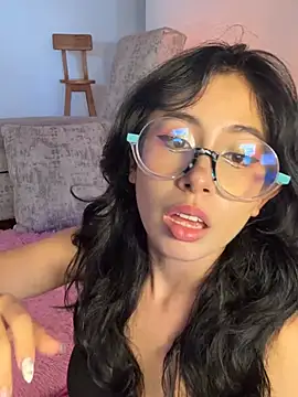 Vi_anayaa webcam