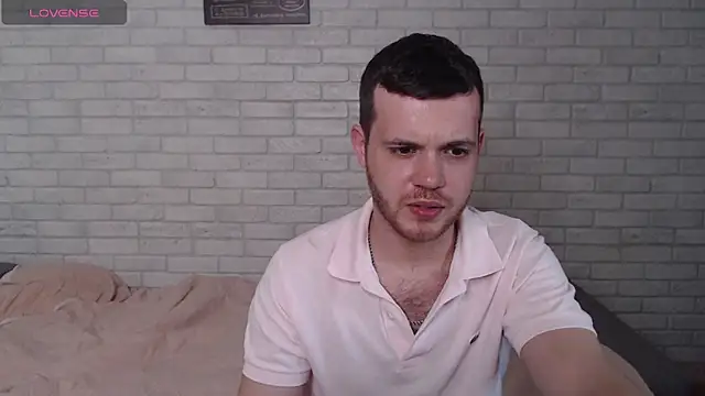 Alexxx_horny live cam on StripChat