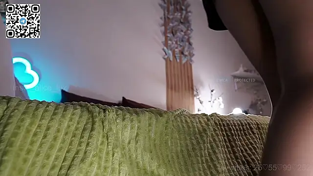 MrsTenderBeast webcam