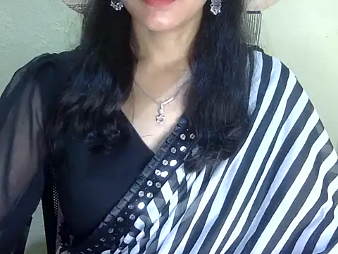 Shazi_1 live cam on StripChat