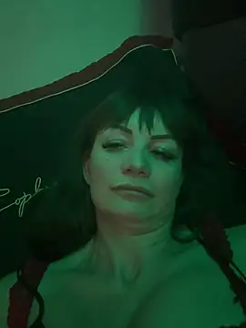 Butterfly8385 live cam on StripChat