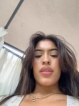 MystiqueXXX webcam