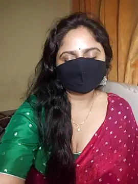 Sravvi499 webcam