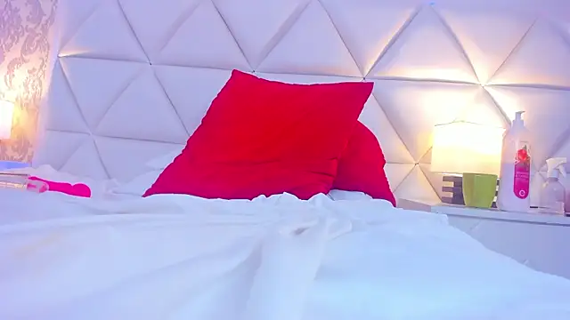 HollyOlson webcam