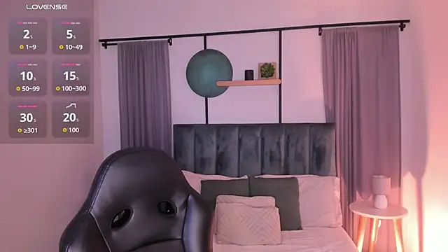 megann_blaze - Megann_blaze's free webcam - UK Sex Cams