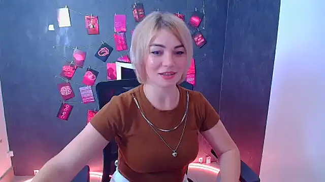 cuttieemma - CuttieEmma's free webcam - UK Sex Cams