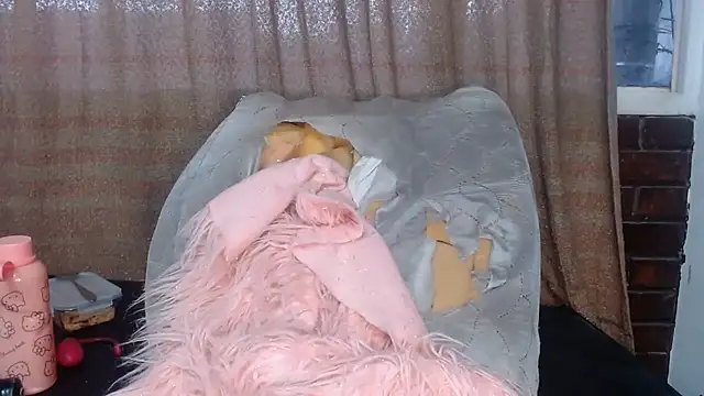 mia_rousse_vc