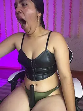 nanis_ec - Nanis_ec's free webcam - UK Sex Cams