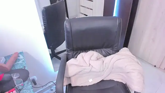 bellaflaming - BellaFlaming's free webcam - UK Sex Cams