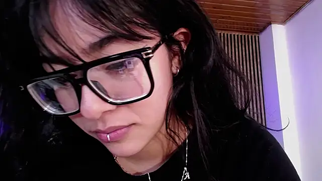 Amy_channel webcam