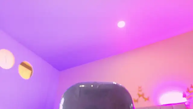 Nascary_Fox webcam