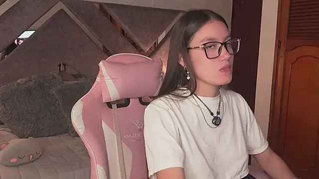 Alanna-Rosse webcam