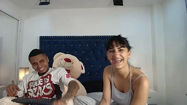 Damian_and_roxanne live sex cam