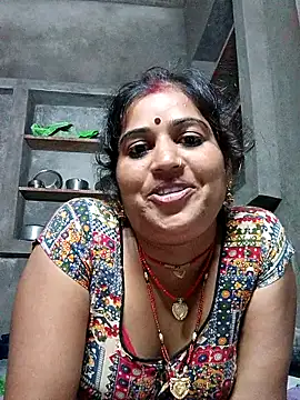 Hot_kamla