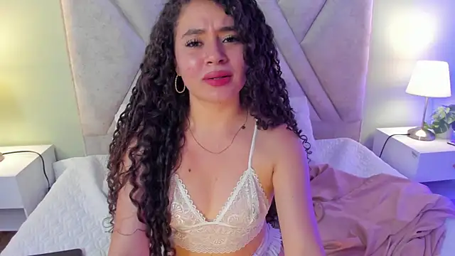 CurlyVenuss webcam