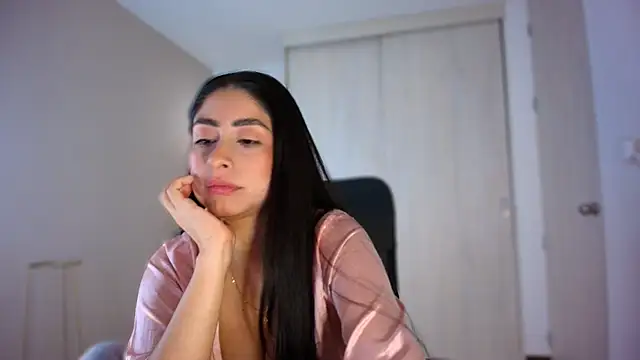 auroracaruso11 live cam on StripChat