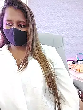 LoveLy-Soneya live cam on StripChat