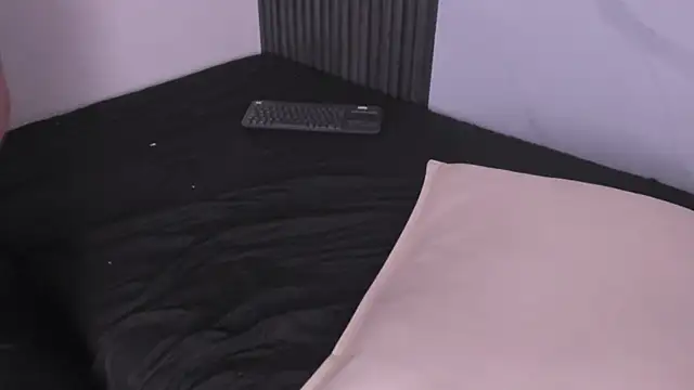 IvyOconner live cam on StripChat