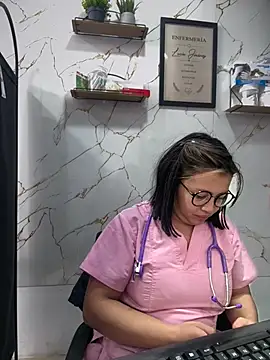 Melany-1 live cam on StripChat