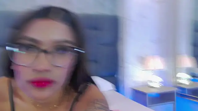 Chloe-palmer live cam on StripChat