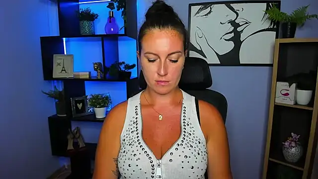 FUN_AMI live cam on StripChat