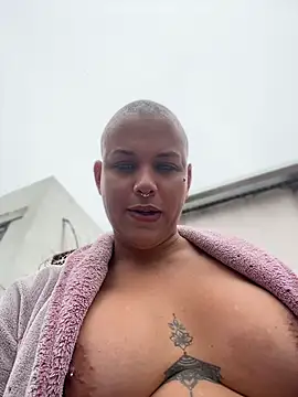 Modelo: alicetgirlbr