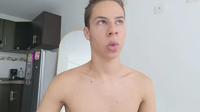 grey___27 live cam on StripChat