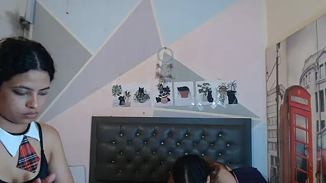 Adut_Akech Live Webcam on Stripchat