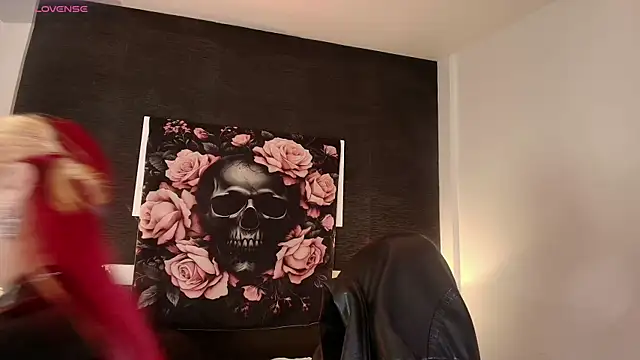 EvaaFoxxy1