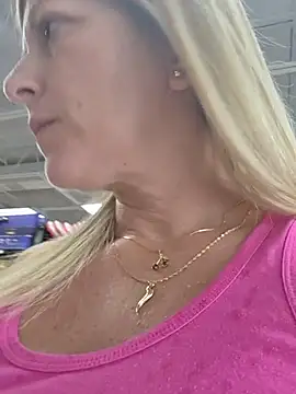 NikkiBlisss webcam