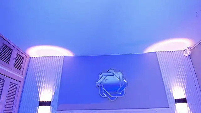 NanaOsaky webcam