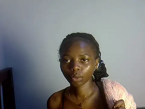 Spicybobolishia_ webcam