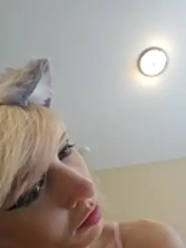 AmethystFoxx webcam
