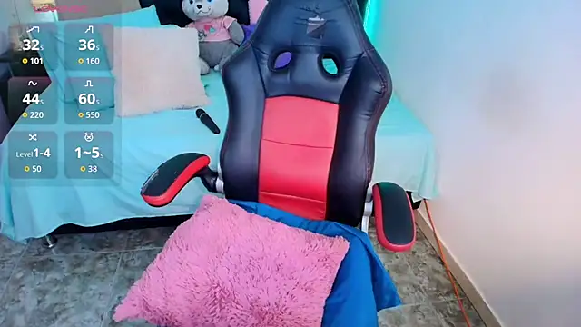 Italyy__boobs webcam