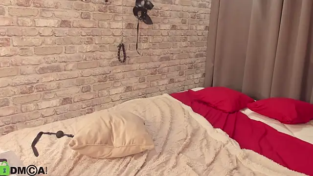 kikipeach - Kikipeach's free webcam - UK Sex Cams