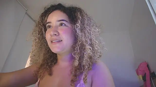 Charlotte11-11 webcam