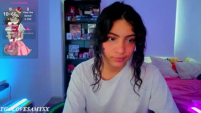 Lovelyamyy webcam