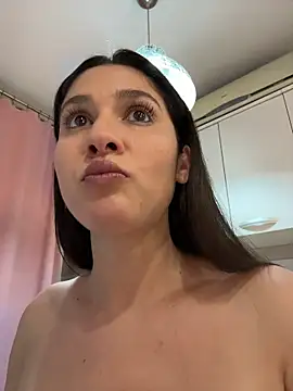 IrisBlues live cam on StripChat