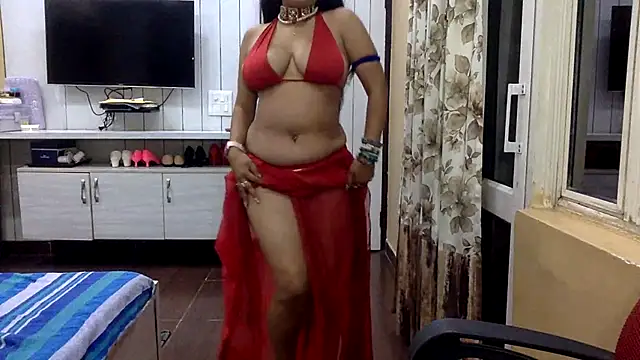 yourradhika live cam on StripChat