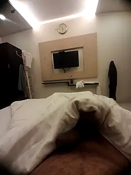 amitaround live cam on StripChat
