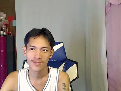 riks_tyler (Ask my age) - reach my goals to get me naked and cum