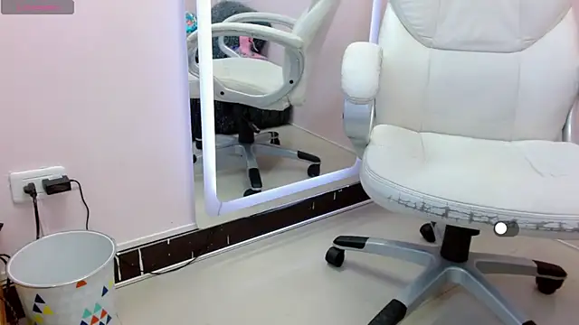 SHARONCUTE_F1 live cam on StripChat
