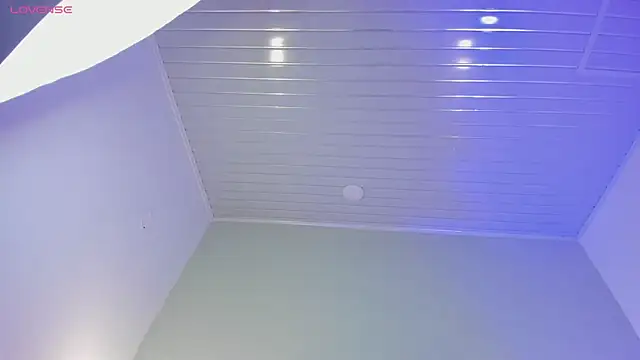 curlyvenuss - CurlyVenuss's free webcam - UK Sex Cams