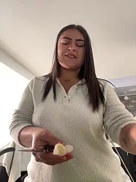 sara-jackson2 - Sara-Jackson2's free webcam - UK Sex Cams