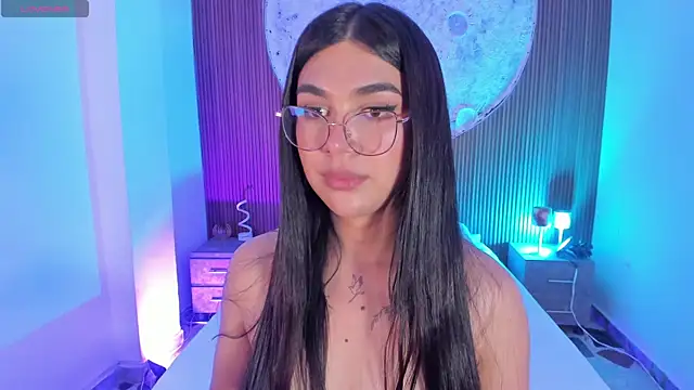 RoseCassie live cam on StripChat