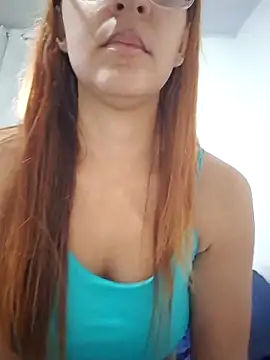 AliceRuivinha2 live cam