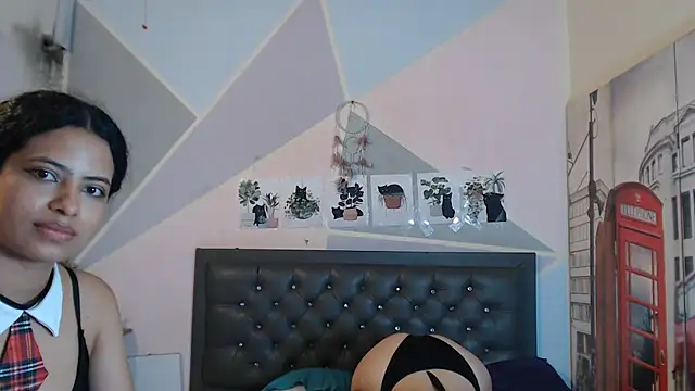 Adut_Akech webcam