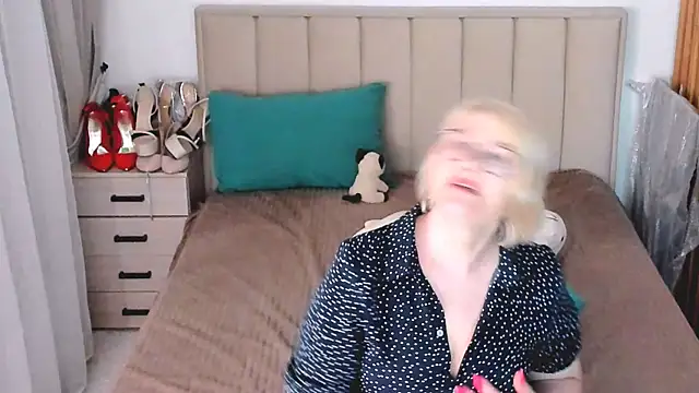 sabrinamacmarren webcam
